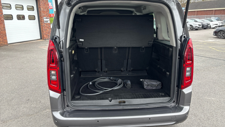 Vauxhall Combo Life 100kW SE 50kWh 5dr Auto Electric Estate
